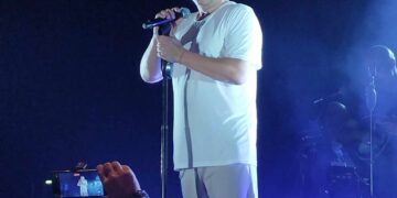 Δε “χωρούσε καρφίτσα” χθες στη συναυλία Κουρκούλη-Χρύσπας στην Κοζάνη!