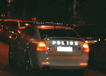 Νύχτα μαχαιριών στην Κοζάνη- Τραυματίες δύο νεαροί στο Μαμάτσειο- Σωτήρια επέμβαση της Αστυνομίας- Κλειστά στόματα για το… ξεκαθάρισμα προσωπικών διαφορών