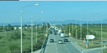 Θεσσαλονίκη: «Ουρά» 4 χλμ. στα διόδια Μαλγάρων