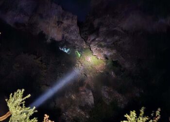 Αίσιο τέλος είχε η περιπέτεια με αναρριχητές στην Καστοριά που είχαν εγκλωβιστεί σε δύσβατο μονοπάτι