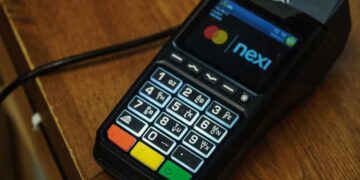 Αλλαγές στην χρήση των POS για delivery - Υποχρεωτική πλέον παντού στην εστίαση η δυνατότητα πληρωμής με κάρτα