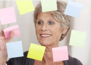 Άνοια: Πέντε μικρά σημάδια που προμηνύουν έναν μεγάλο κίνδυνο