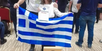 Καμαρώνει όλη η Ελλάδα: Η 10χρονη Ευαγγελία που κατέκτησε την τρίτη θέση παγκοσμίως στο σκάκι