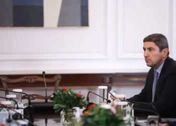 Διαγραφή Αυγενάκη από ΝΔ: «Ζήτησα δημοσίως συγγνώμη- Παραμένω βουλευτής Ηρακλείου» απαντά ο πρώην υπουργός