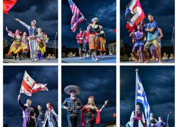 Εντυπωσιακές εικόνες από την έναρξη του 2ου Φολκλορικού Φεστιβάλ στο Βόιο- Την Παρασκευή η κεντρική παράσταση στη Σιάτιστα