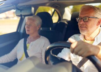 Χάνουν το δίπλωμα και οι 60χρονοι; Πότε θα λήγει, πώς θα το ανανεώνουν