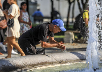 Copernicus: Η Κυριακή, η πιο ζεστή μέρα που έχει καταγραφεί στα χρονικά – Τι λέει το Bloomberg για Ελλάδα, Ισπανία