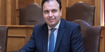 Δ. Παπαστεργίου: «Η χώρα μας αποκτά 15 νέους μικροδορυφόρους για έγκαιρη πρόληψη ακραίων φαινομένων