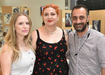 Εγκαινιάστηκε στην Κοβεντάρειο Δημοτική Βιβλιοθήκη Κοζάνης η έκθεση ζωγραφικής “Σουρεαλιστικές Συνθέσεις” της Γιώτας Κουτσώνα (Βίντεο+Φωτογραφίες)