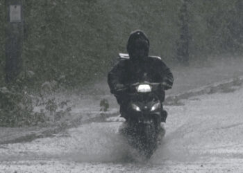 Έκτακτο δελτίο επικίνδυνων φαινομένων από την ΕΜΥ – Πού περιμένουμε βροχές και καταιγίδες