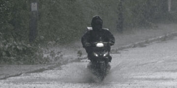 Έκτακτο δελτίο επικίνδυνων φαινομένων από την ΕΜΥ – Πού περιμένουμε βροχές και καταιγίδες