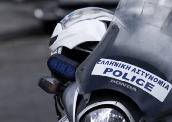 «Γέφυρα σωτηρίας» από αστυνομικούς της ΔΙ.ΑΣ για 6χρονο που υπέστη αλλεργικό σοκ