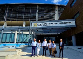 Εντυπωσιασμένοι οι Άννα Διαμαντοπούλου και ο Γρηγόρης Στεφανόπουλος από το Πανεπιστήμιο Δυτικής Μακεδονίας