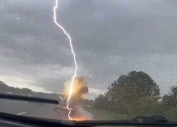 Έρχεται καταιγίδα κεραυνών – Τι θα συμβεί αν χτυπηθεί το αυτοκίνητό μας; (video)
