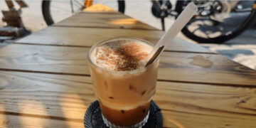 Καφές με αλάτι: Πόσο έτοιμοι είστε για το νέο μοντέρνο ρόφημα που κάποτε ήταν μια….φάρσα;