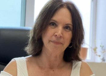 Καλιόπη Βέττα: Διαμαρτυρία για την κατάργηση κριτηρίου εντοπιότητας από προκηρύξεις της ΔΕΗ για τους κατοίκους Ποντοκώμης, Μαυροπηγής και Κομάνου