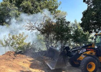 Κατασβήστηκε φωτιά στην Κοινότητα Σκοπιάς στη Φλώρινα - Έκκληση της Πολιτικής Προστασίας του Δήμου Φλώρινας