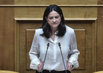 Κεραμέως: Fake news η εξαήμερη εργασία - Θέλουμε να μην υπάρχουν αδήλωτες υπερωρίες