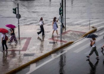 Μαρουσάκης: Μπόρες και καταιγίδες θα σαρώσουν τη χώρα - Σε ποιες περιοχές χρειάζεται ετοιμότητα