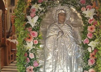 Με ιδιαίτερη λαμπρότητα ο εορτασμός της ΑΓΙΑΣ ΠΑΡΑΣΚΕΥΗΣ σε όλους τους Ιερούς Ναούς και τα Μοναστήρια της χώρας, που είναι αφιερωμένα στη Χάρη της! (της Κούλας Πουλασιχίδου)