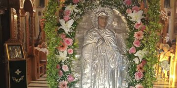 Με ιδιαίτερη λαμπρότητα ο εορτασμός της ΑΓΙΑΣ ΠΑΡΑΣΚΕΥΗΣ σε όλους τους Ιερούς Ναούς και τα Μοναστήρια της χώρας, που είναι αφιερωμένα στη Χάρη της! (της Κούλας Πουλασιχίδου)