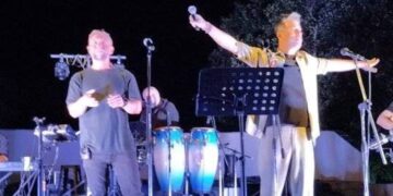 Με μεγάλη επιτυχία η συναυλία των Βαρφθακούρη-Βαρδή στο Λέχοβο - Ο κόσμος το απόλαυσε και τραγουδούσε μέχρι το ξημέρωμα