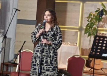 Μετά από πέντε χρόνια ξαναγεννιέται το χρώμα ψυχής της Αριστέας Αδαμίδου