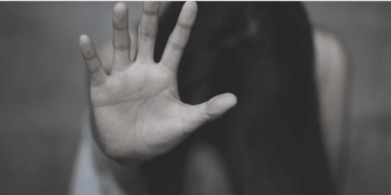 Ο καύσωνας γίνεται έξτρα παράγοντας κινδύνου για τις γυναίκες