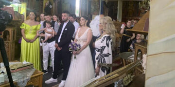 Ο Λάμπης η Μελίνα και η μικρούλα Πολίνα-Διονυσία - Γράφει ο Μιχάλης Ραμπίδης