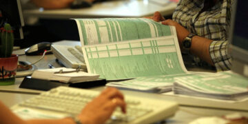 Παράταση φορολογικών δηλώσεων 2024: 72 ώρες για να ανακοινωθεί