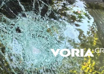 Θεσσαλονίκη: Πέταξαν κοτρόνα σε αμάξι που έβγαινε από τούνελ