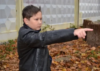 «Πληρώνεσαι για να μου απαντάς αμέσως» - Γράφει ο Μ. Κονιόρδος