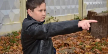 «Πληρώνεσαι για να μου απαντάς αμέσως» - Γράφει ο Μ. Κονιόρδος