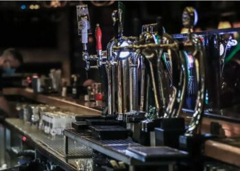 ΠΟΥ: Οι Ευρωπαίοι παραμένουν οι μεγαλύτεροι καταναλωτές αλκοόλ παγκοσμίως