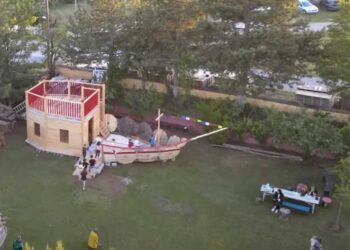 Principia – Τμήμα Εικαστικών και Εφαρμοσμένων Τεχνών | Χρησιμοποιημένες παλέτες μετατράπηκαν σε παιδότοπο για παιδιά με αναπηρία, στην Κοζάνη