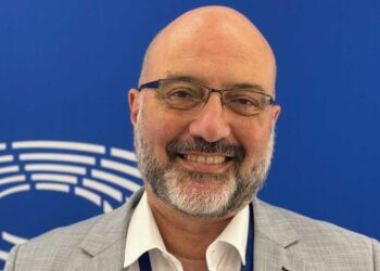 Σάκης Αρναούτογλου: Επείγουσα ανάγκη επενδύσεων σε τεχνητή νοημοσύνη και νέες τεχνολογίες για την πρόληψη των πυρκαγιών