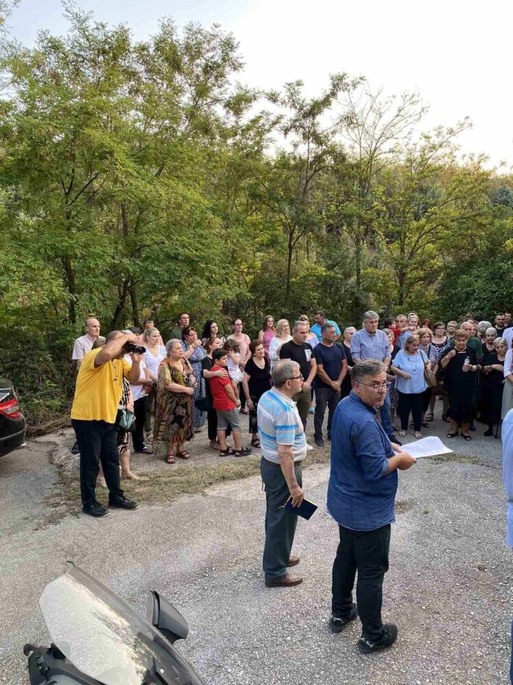 Σε κλίμα κατάνυξης, ο εορτασμός Αγίας Παρασκευής στον Ιερό Ναό Αγίου Νικολάου παλαιού Κομάνου! (Ρεπορτάζ της Κούλας Πουλασιχίδου)