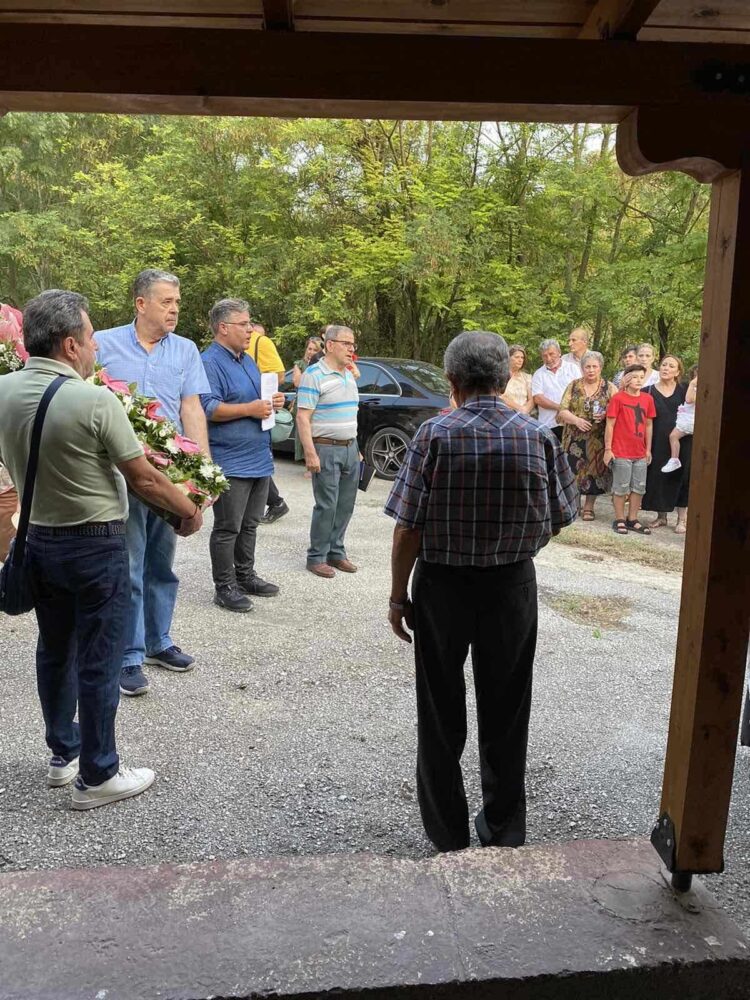 Σε κλίμα κατάνυξης, ο εορτασμός Αγίας Παρασκευής στον Ιερό Ναό Αγίου Νικολάου παλαιού Κομάνου! (Ρεπορτάζ της Κούλας Πουλασιχίδου)