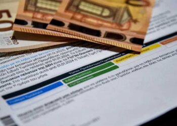 Τέλος για τα μπλε τιμολόγια ρεύματος - «Ακριβαίνουν» τα πράσινα