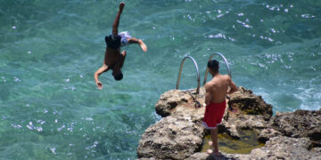 Τέλος η μίνι δροσιά: Ανεβαίνει πάλι η θερμοκρασία, η προειδοποίηση Κολυδά