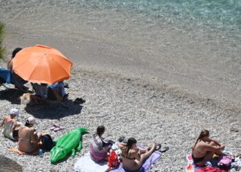 Έκτακτο δελτίο της ΕΜΥ – Καύσωνας μέχρι τις 19/7 – Που θα “πιάσει” 42άρια