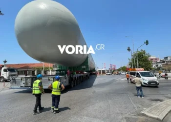 Θεσσαλονίκη: Μεταφορά δεξαμενής προπυλενίου στο λιμάνι μήκους 63 μέτρων!