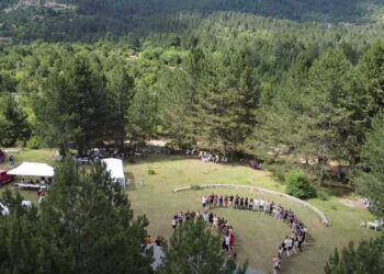 Εντυπωσίασε «Το Λάλεμαν τη Παρχαρομάνας» στα Παρχάρια του Αγίου Δημητρίου Κοζάνης - Βίντεο από drone που μαγεύει