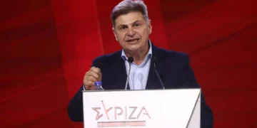 Ο Φαραντούρης διεκδικεί την ηγεσία του ΣΥΡΙΖΑ με μήνυμα από τις Πρέσπες: «Σύμβολο ενότητας και συνεργασίας των λαών αυτός ο τόπος» (VIDEO)