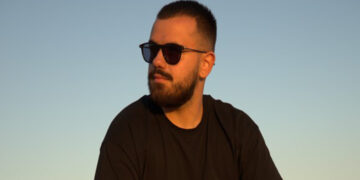 Αναστάσιος Σίσιος, το ανερχόμενο μουσικό ταλέντο από την Πτολεμαΐδα, αρχίζει να κατακτά τη λαϊκή σκηνή