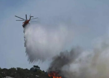 Πυρκαγιά σε δύσβατο σημείο στον Όλυμπο