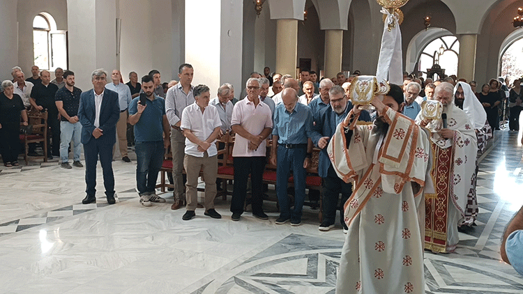 eortase-lampra-o-ieros-naos-metamorfoseos-tou-sotiros-ptolemaΐdas-cheirotonia-diakonou-telese-o-mitropolitis-florinis-k-k-eirinaios-reportaz-tis-koulas-poulasichidou.gif