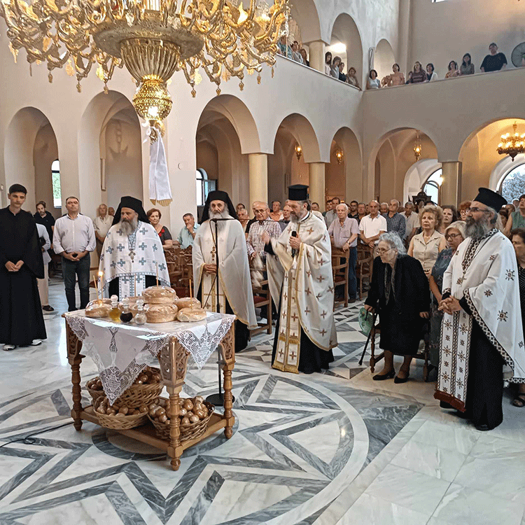 eortase-lampra-o-ieros-naos-metamorfoseos-tou-sotiros-ptolemaΐdas-cheirotonia-diakonou-telese-o-mitropolitis-florinis-k-k-eirinaios-reportaz-tis-koulas-poulasichidou.gif