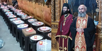 Πανηγυρικός Εσπερινός για την εορτή του Αγίου Φανουρίου στις ενορίες Μεταμορφώσεως του Σωτήρος και Αγίας Σκέπης Πτολεμαΐδος (ρεπορτάζ της Κούλας Πουλασιχίδου )