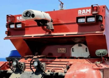 Φωτιά στον Βαρνάβα: Το θηριώδες Jumbo Track Multi στη μάχη της κατάσβεσης – Φθάνει από τον Ορχομενό